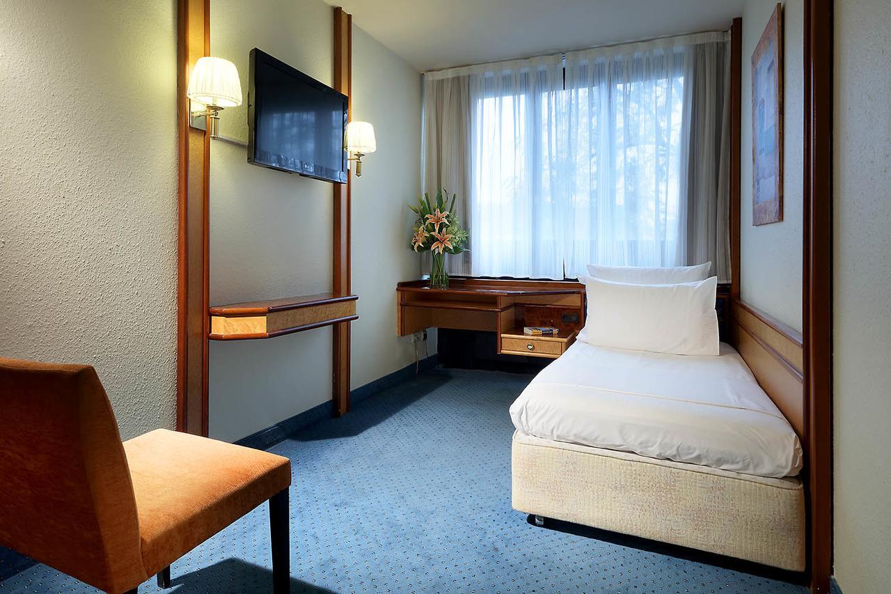 Regent 4* Munich